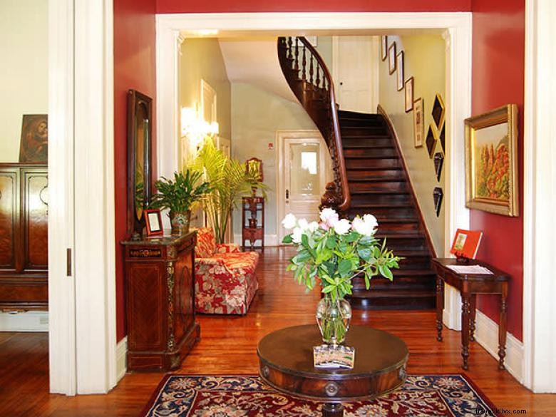 Rothschild-Pound House Inn – Historic Luxury & Cozy Cottages in Columbus