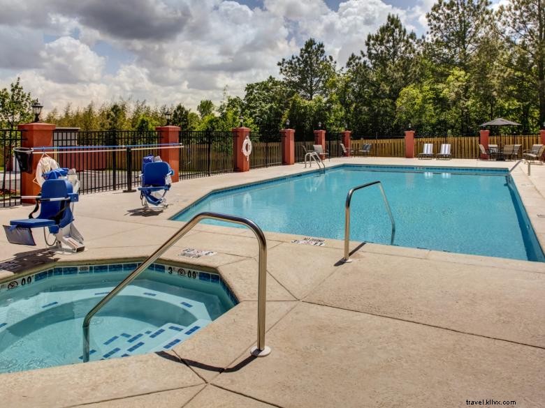 Hampton Inn Thomson – Modern Comfort & Convenient Access