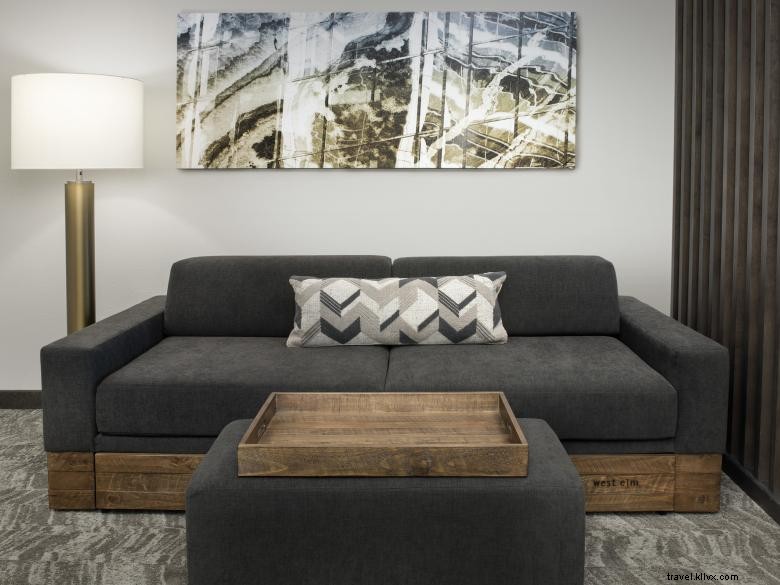 SpringHill Suites Atlanta Perimeter Center – Modern Comfort & Convenient Location