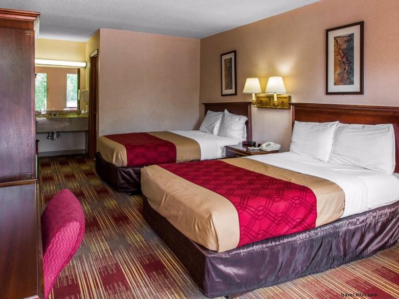 Econo Lodge Conyers – Budget-Friendly Comfort & On-Site Breakfast