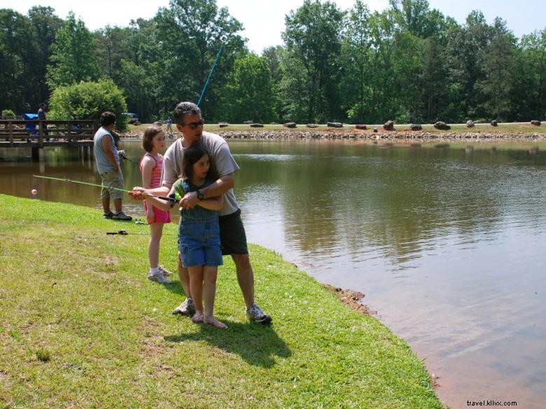 Explore Victoria Bryant State Park: Camping, Fishing, and Scenic Trails