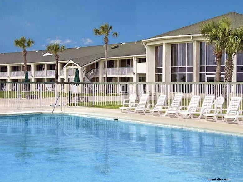 Days Inn & Suites by Wyndham – Relaxing Getaway on Jekyll Island