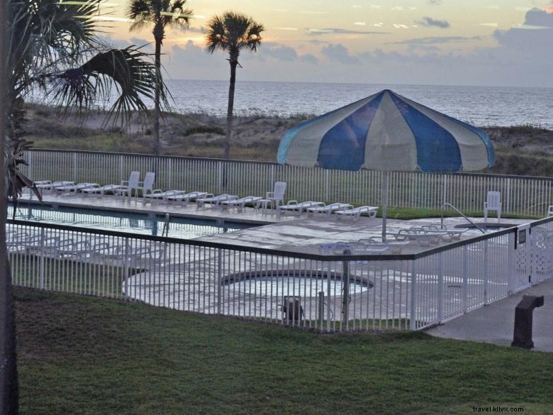 Days Inn & Suites by Wyndham – Relaxing Getaway on Jekyll Island