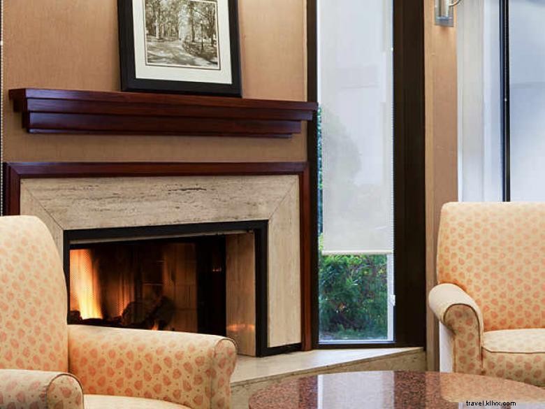 Courtyard by Marriott Atlanta Northlake – Modern Comfort & Convenient Location