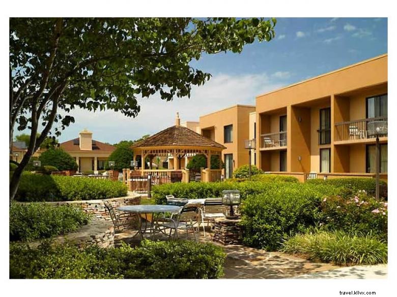 Courtyard by Marriott Atlanta Northlake – Modern Comfort & Convenient Location