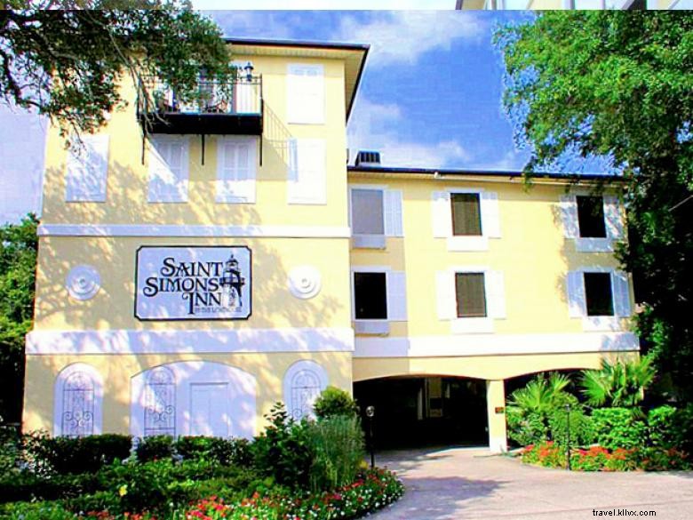 St. Simons Lighthouse Inn: Coastal Comfort Near the Historic Lighthouse