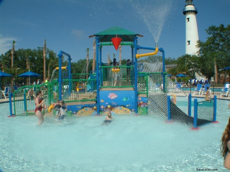 St. Simons Lighthouse Inn: Coastal Comfort Near the Historic Lighthouse