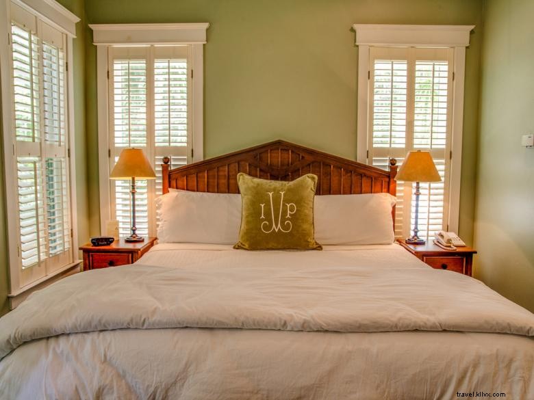 Village Inn & Pub: Authentic Hospitality & Quality Cuisine