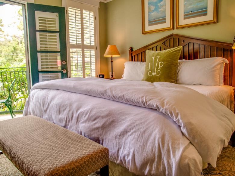 Village Inn & Pub: Authentic Hospitality & Quality Cuisine