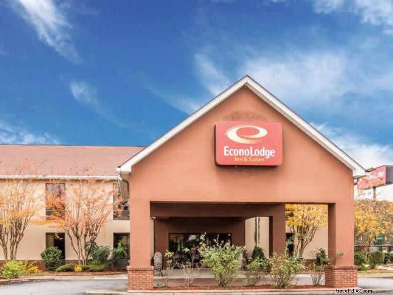 Experience Comfort and Convenience at Quality Inn & Suites Canton