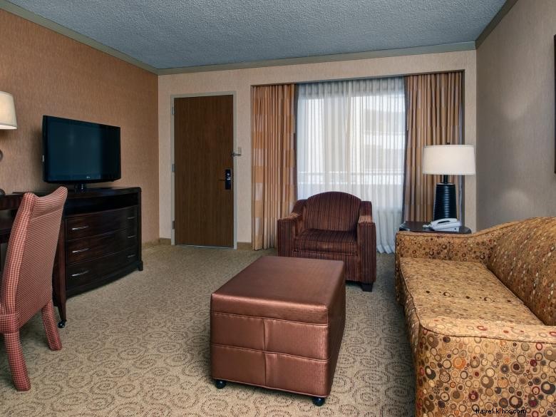 Stay in Comfort at Embassy Suites by Hilton Atlanta Galleria – Modern Luxury & Convenient Amenities