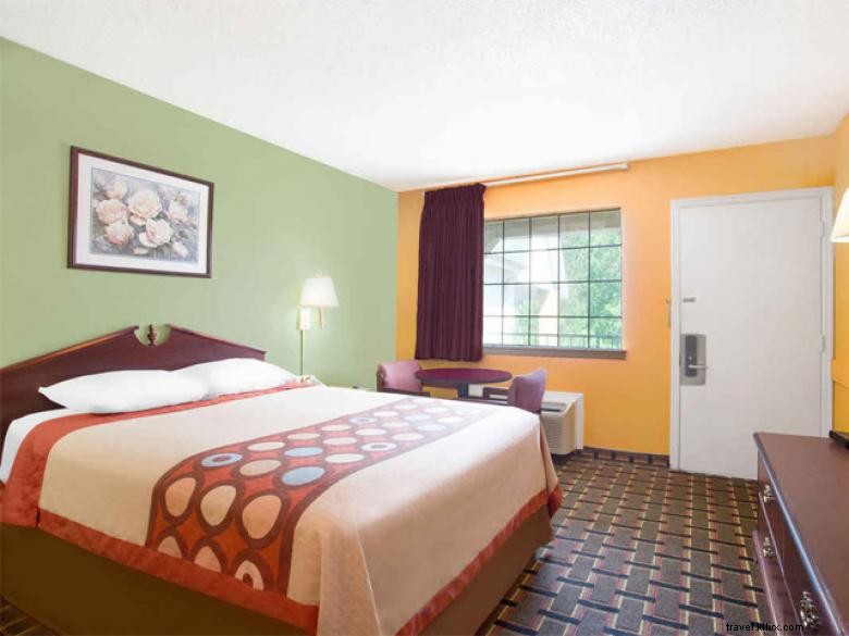 Super 8 by Wyndham Darien – Comfortable, Affordable Accommodations in Coastal Georgia