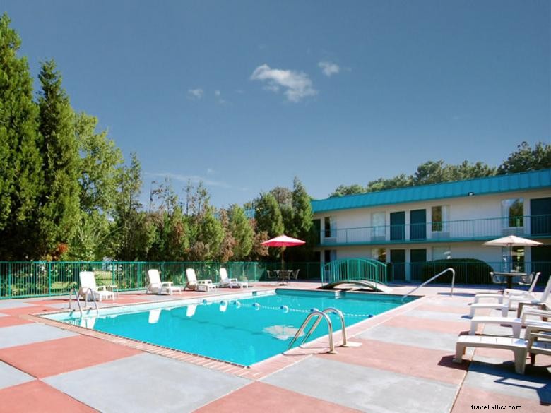 Rodeway Inn – Comfortable Stay in Carrollton