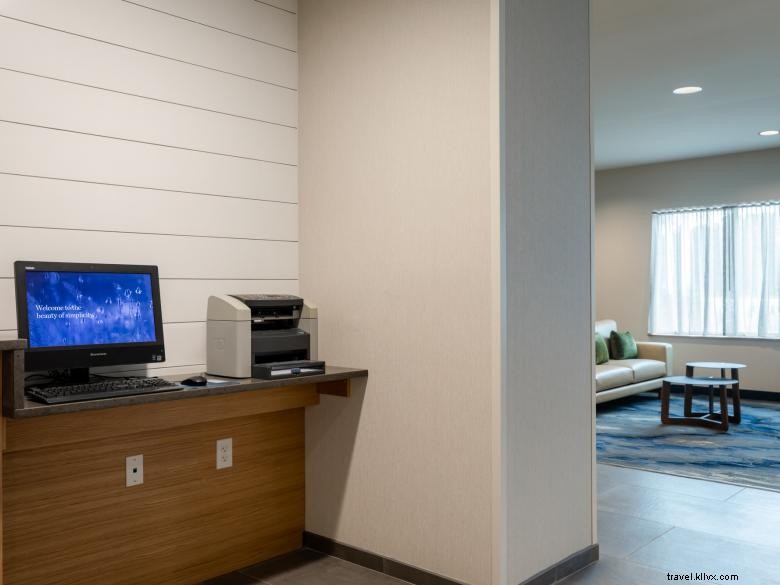 Fairfield Inn & Suites Savannah Airport – Modern Comfort & Business Facilities