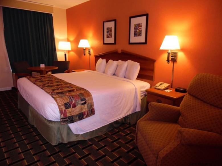 West Bank Inn – Comfortable Southern Stay in Augusta