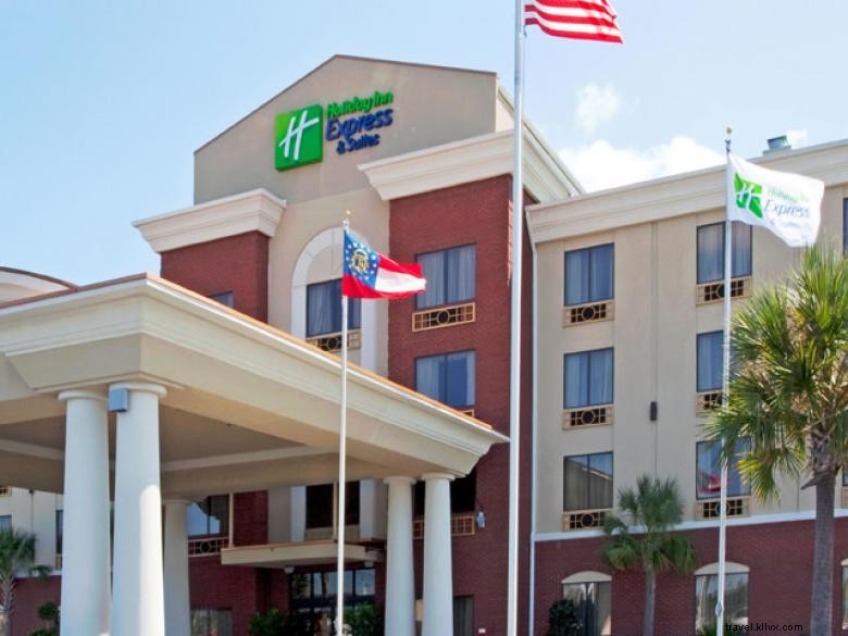 Holiday Inn Express & Suites Douglas – Comfortable, Convenient, Affordable Stay