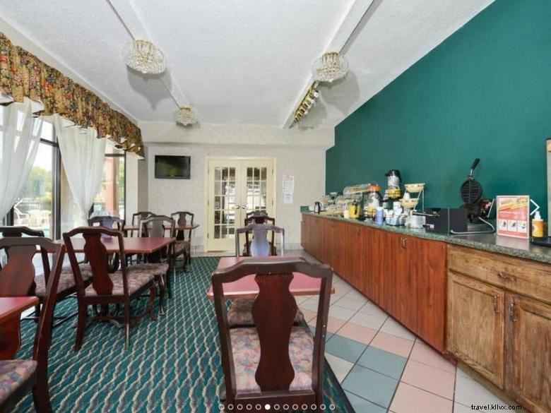 Americas Best Value Inn: Comfortable & Affordable Stay in Hinesville