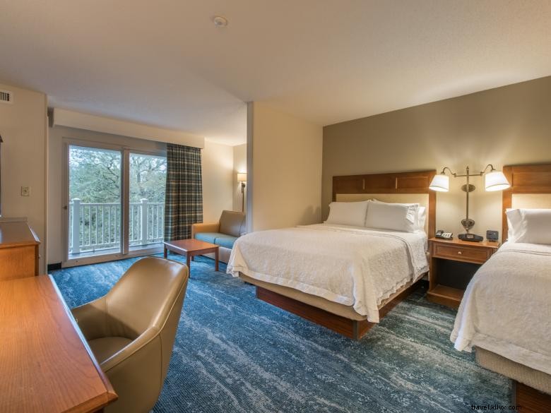 Hampton Inn & Suites Jekyll Island – Luxury Coastal Stay with Beach Access