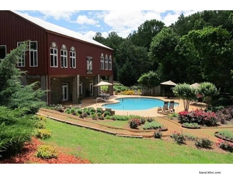 Montara Farm Retreats: A Serene Countryside Escape