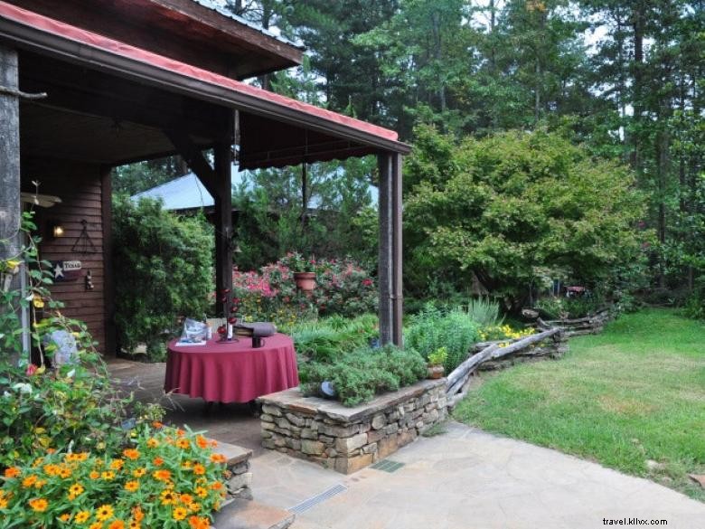 Montara Farm Retreats: A Serene Countryside Escape