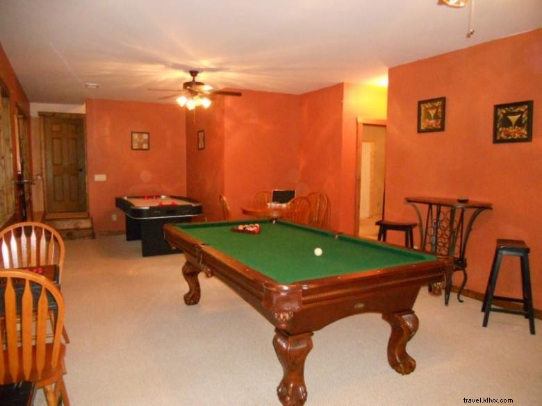 Mountain Resort Cabin Rentals – Premium Lodging in the Wilderness