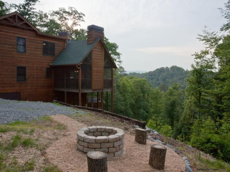 Mountain Resort Cabin Rentals – Premium Lodging in the Wilderness