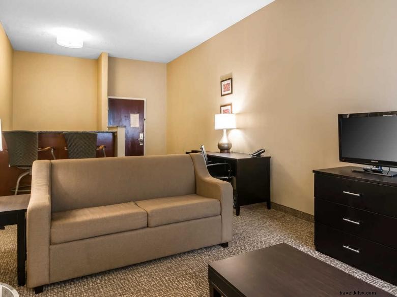 Comfort Inn & Suites Smyrna – Comfortable Stay, Free Breakfast, & Convenient Location