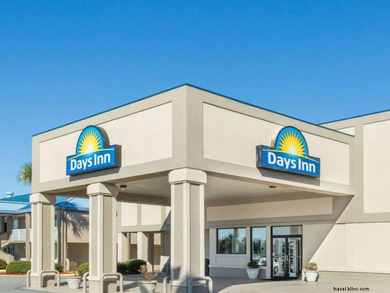 Stay at Days Inn by Wyndham Adel – Your Gateway to South Georgia Motorsports Park