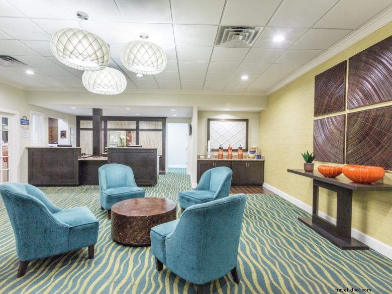 Stay at Days Inn by Wyndham Adel – Your Gateway to South Georgia Motorsports Park