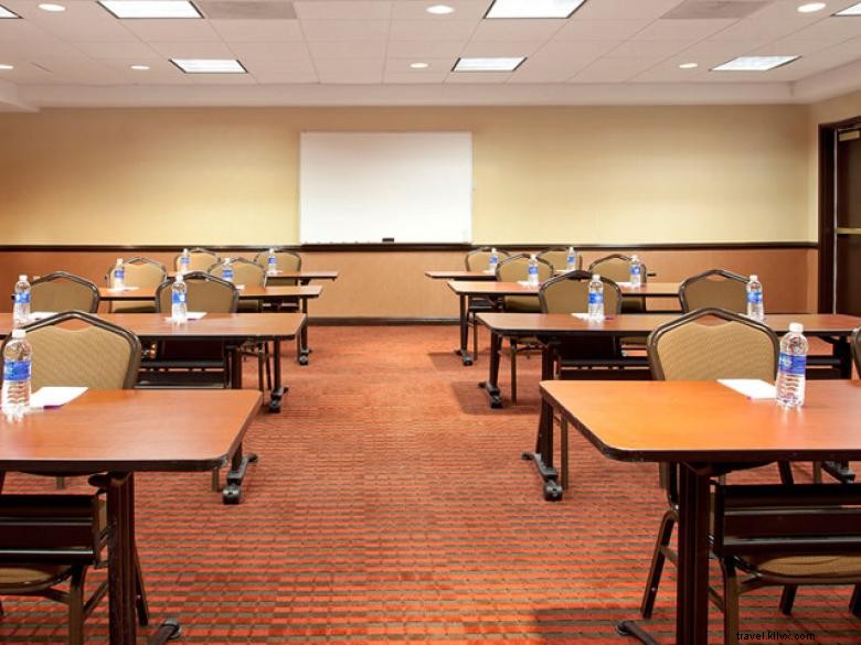 Hyatt Place Atlanta Airport – North: Modern Comfort Near the Airport