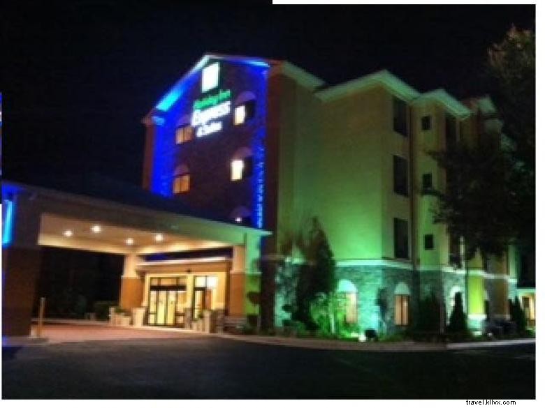 Holiday Inn Express & Suites Atlanta East – Modern Comfort in Lithonia