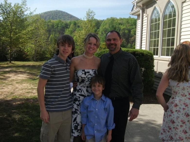 Seasons Inn & Plaza: Premier Boutique Stay in Blairsville