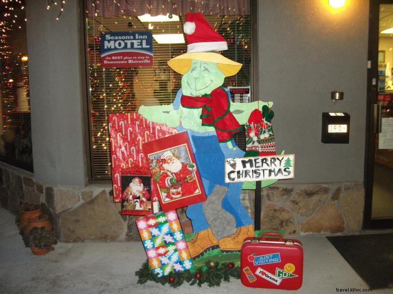 Seasons Inn & Plaza: Premier Boutique Stay in Blairsville