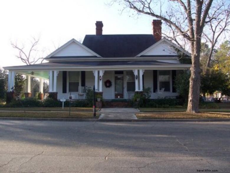 Parker House Inn: Classic Comfort & Modern Luxury