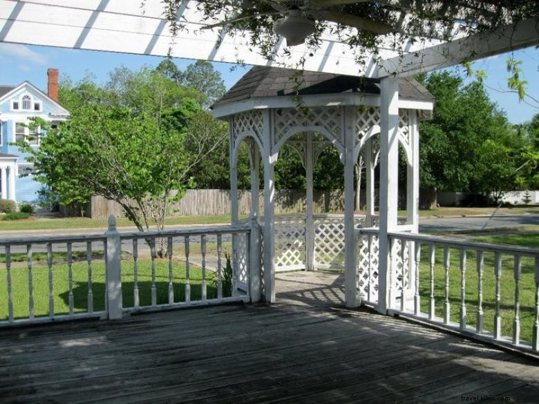 Parker House Inn: Classic Comfort & Modern Luxury