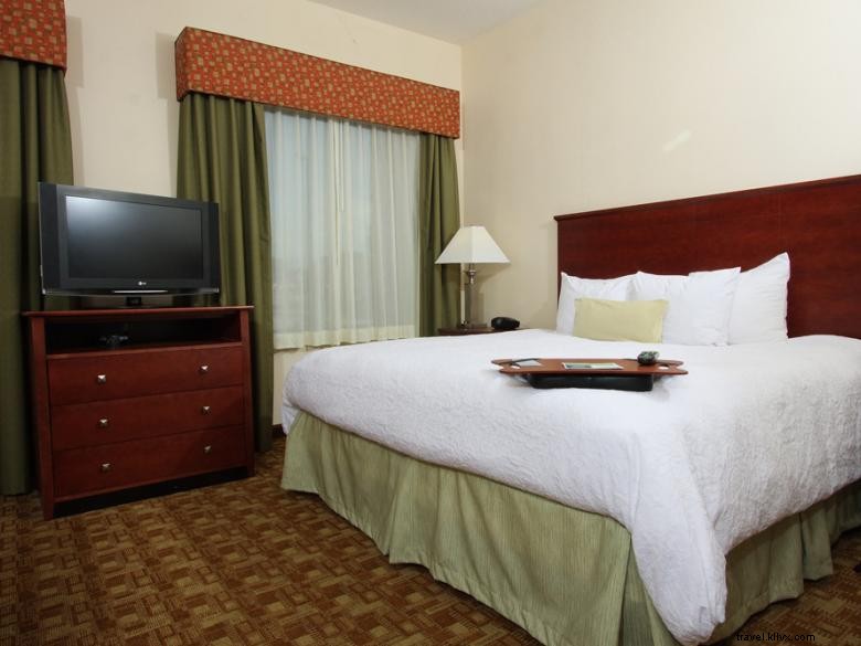 Hampton Inn & Suites Valdosta – Premier Comfort Near the Conference Center