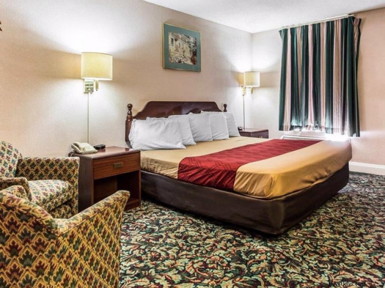 Econo Lodge Decatur: Comfortable & Affordable Stays in Atlanta Metro