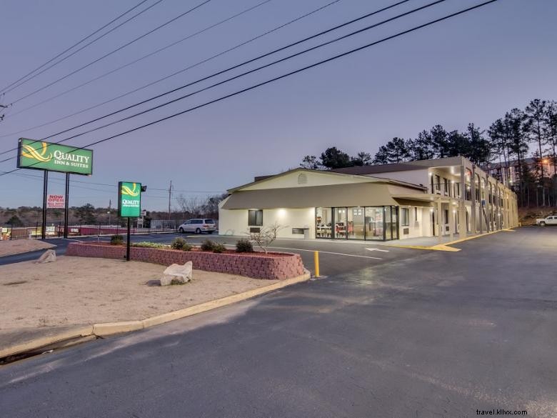 Quality Inn & Suites – Premium Stay Near Athens University