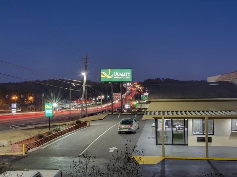 Quality Inn & Suites – Premium Stay Near Athens University