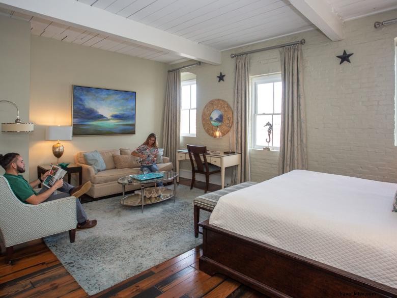 Olde Harbour Inn – Historic River Street Hotel in Savannah