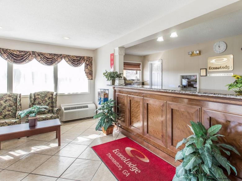 Econo Lodge Thomaston: Comfortable Budget Stays Near Historic Downtown