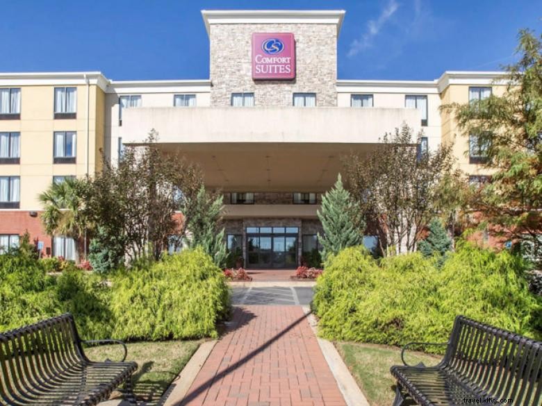 Comfort Suites Southpoint – Premium Comfort, Prime Location