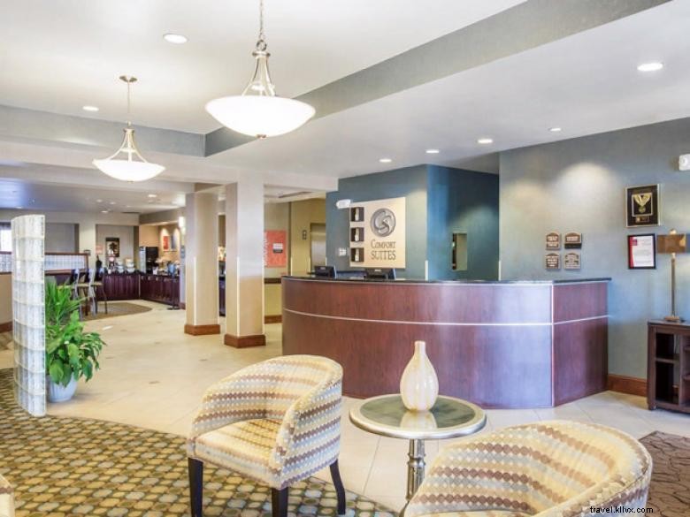 Comfort Suites Southpoint – Premium Comfort, Prime Location