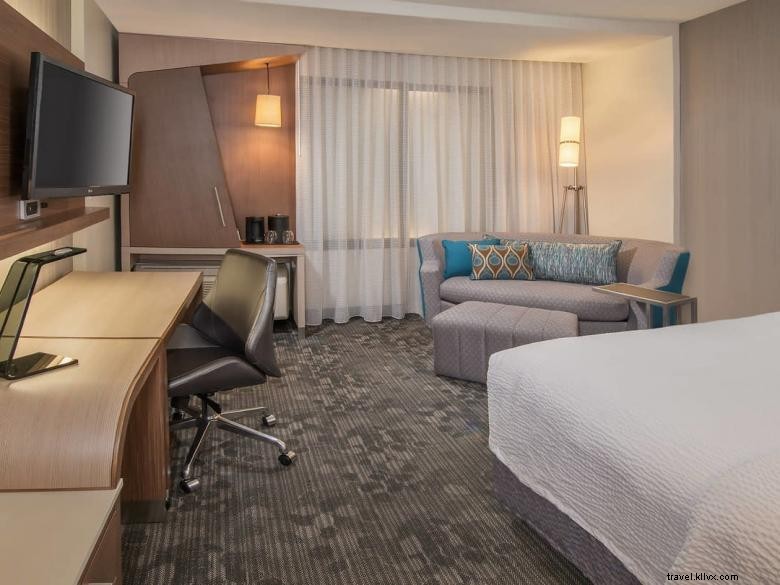 Courtyard Atlanta Alpharetta/Avalon Area – Your Comfortable Base in the Atlanta Metro