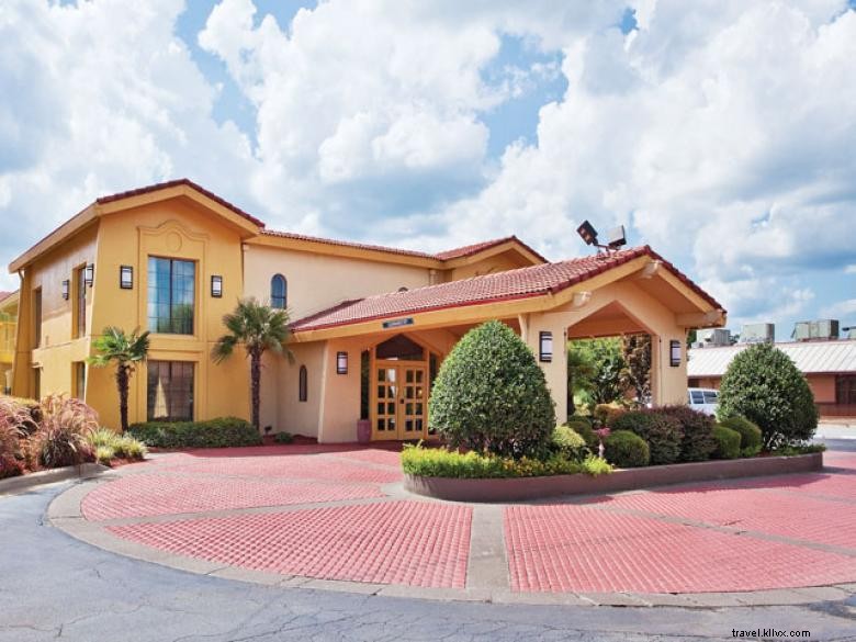 Howard Johnson by Wyndham – Premier Hospitality Experience