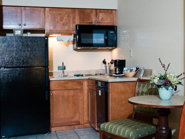 Stay at Hawthorn Suites by Wyndham – Rome’s Comfortable & Convenient Accommodation