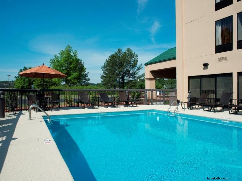 Stay Comfortably at Hampton Inn Milledgeville – Modern Rooms & Friendly Service