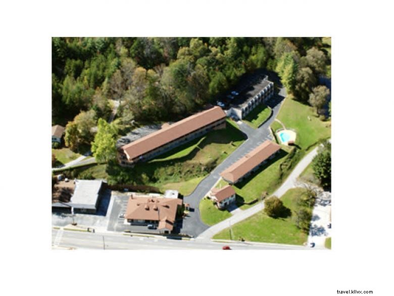 Knights Inn Dillard – Cozy Mountain Getaway in the Great Smokies