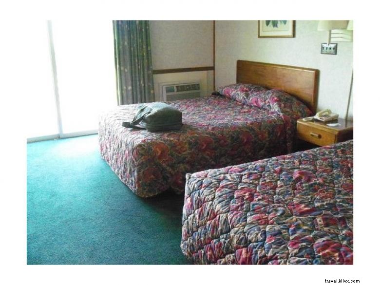 Knights Inn Dillard – Cozy Mountain Getaway in the Great Smokies