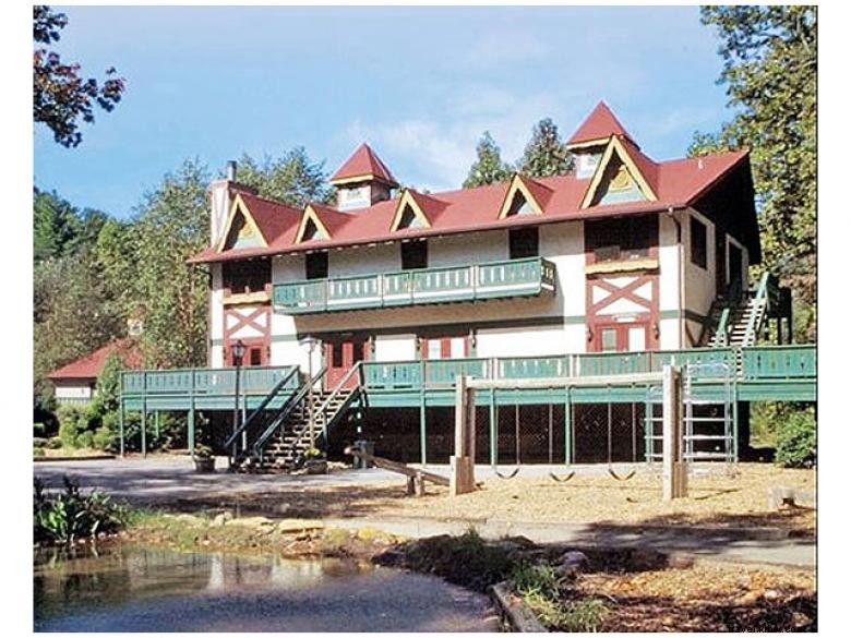 Alpine Crest Resort – Luxury Mountain Retreat